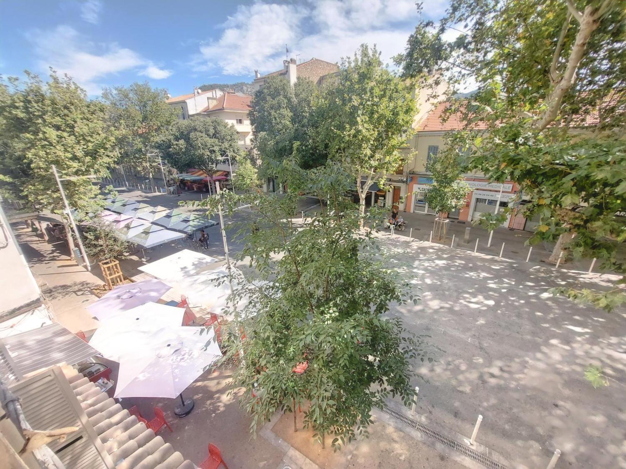Charmant Appartement Pres Du Marche, Gare Et Port A 5Mn Toulon Kültér fotó